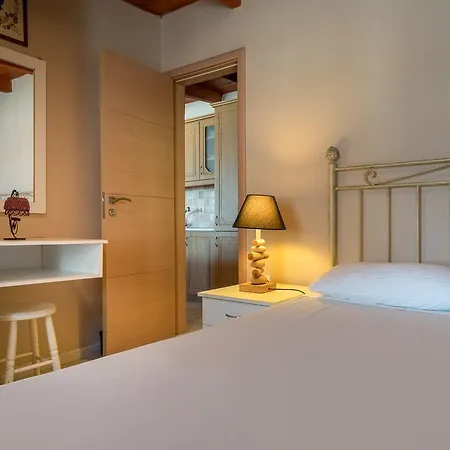 Aparthotel Fiore Beach Studios 3*